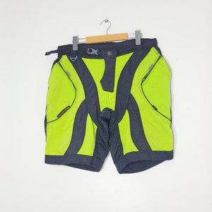 Groundzero Mens Green Black Athletic Shorts Alots of Pockets Size L